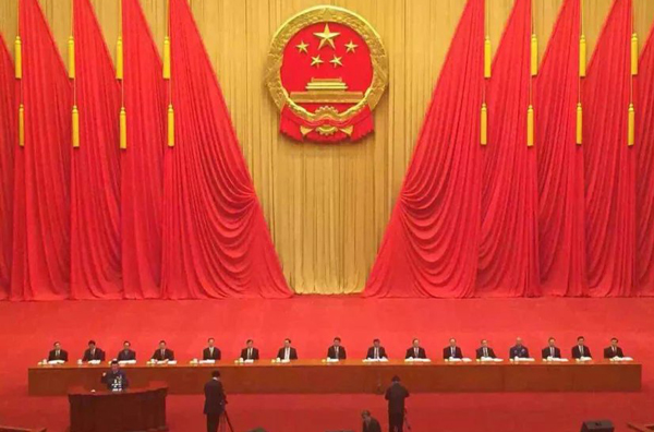 熱烈慶祝董事長李廣義被中共、中央，國務(wù)院授予“全國勞動模范”榮譽稱號